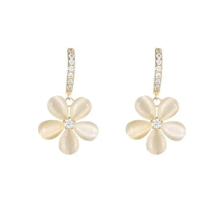 Ignatia Bellastra Earrings | Gold